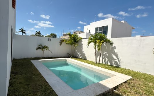CASA EN ESQUINA TOTALMENTE EQUIPADA Y PARA ENTREGA INMEDIATA